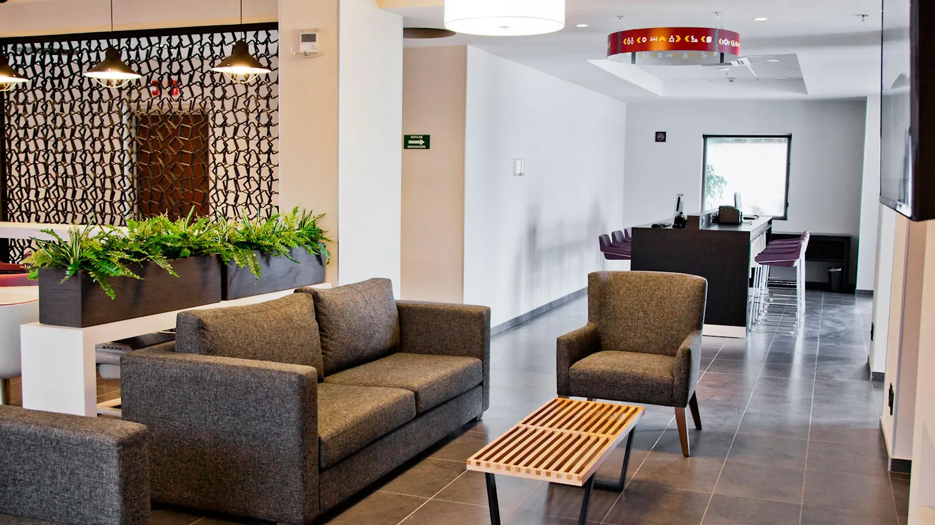 City Express Suites By Marriott プレヤデルカーメン