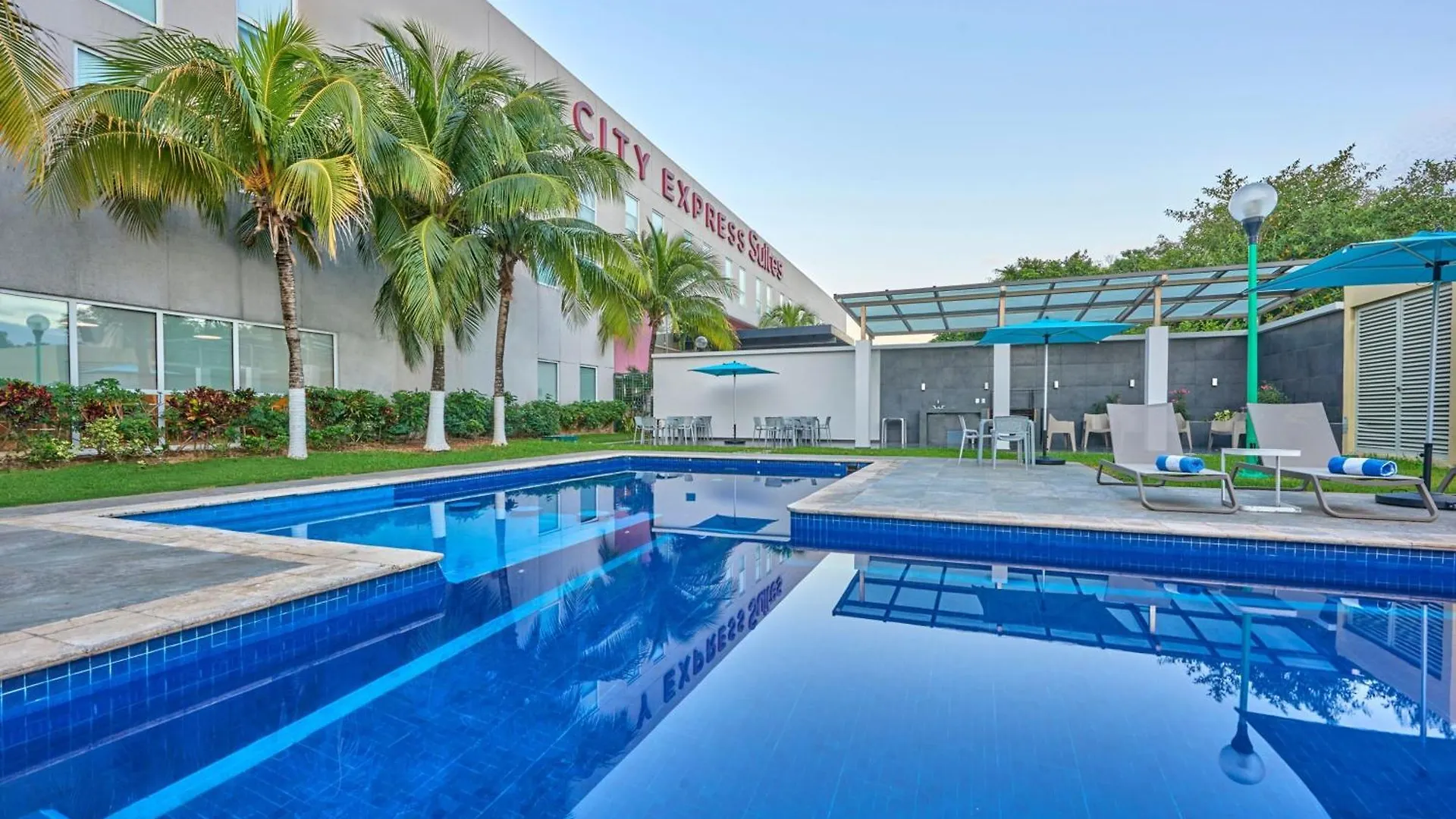 Aparthotel City Express Suites By Marriott Playa Del Carmen